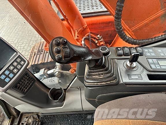 Doosan DX140LC Bageri guseničari