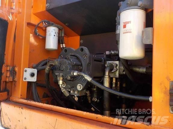 Doosan DX225LC-3 Bageri guseničari