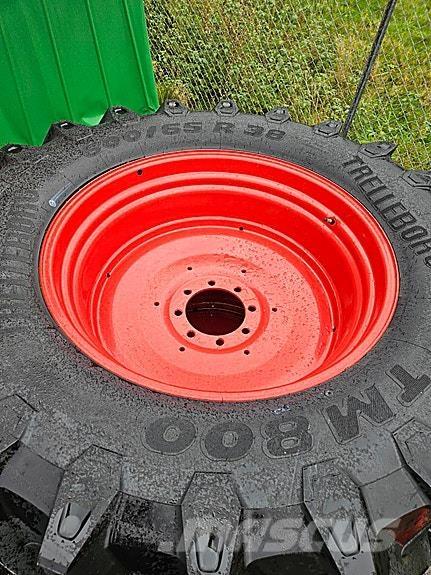 Fendt 300 Traktori