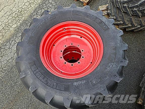 Fendt 700 Traktori