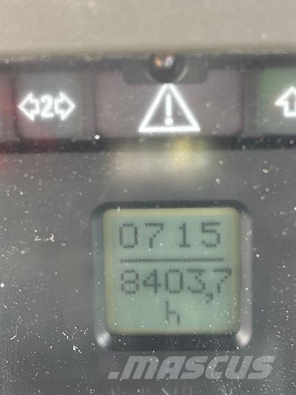 Fendt 716 Vario Traktori