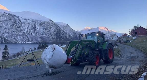 Fendt 724 Traktori