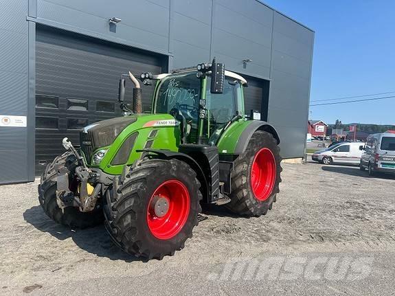 Fendt 724 VARIO Traktori