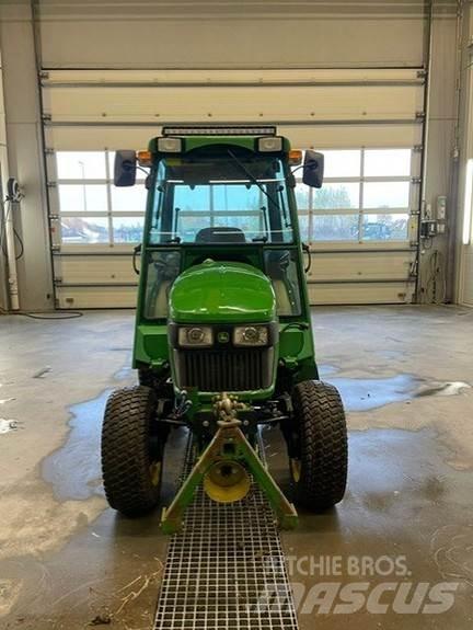 John Deere 2032R Traktori