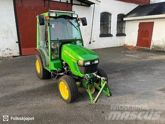 John Deere 2032R Traktori