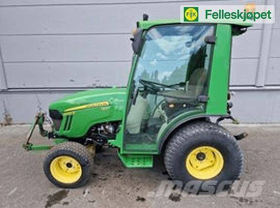 John Deere 2032R Traktori