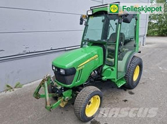 John Deere 2032R Traktori