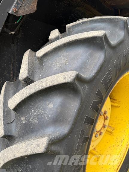 John Deere 2040 Traktori