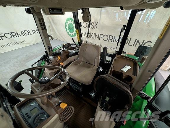 John Deere 5720 Traktori