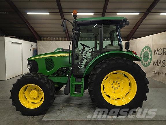 John Deere 5720 Traktori