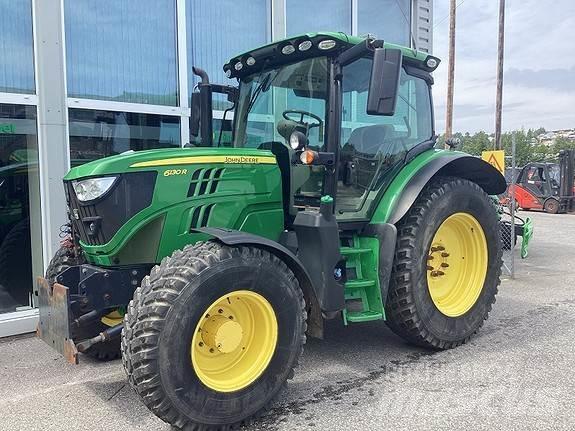 John Deere 6130R Traktori