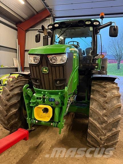 John Deere 6210R Traktori