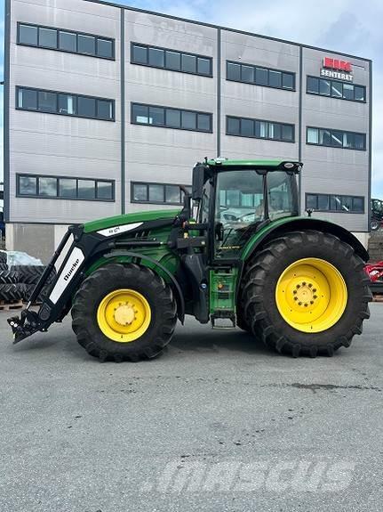 John Deere 6215 R Traktori