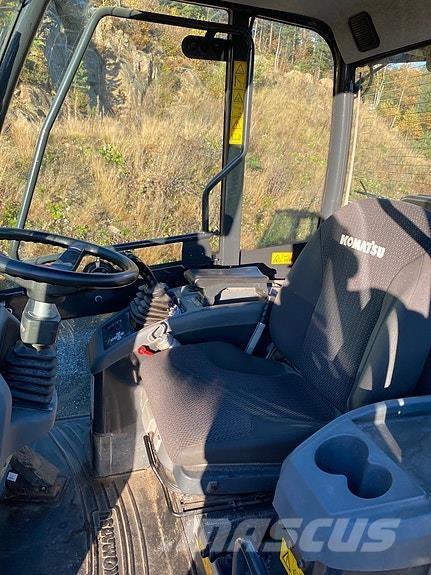 Komatsu WA80M-7 Utovarivači na točkove