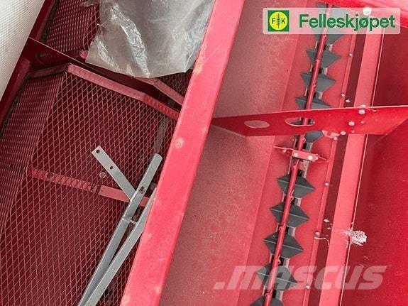 Kongskilde HT 3000 Rasturači mineralnog đubriva