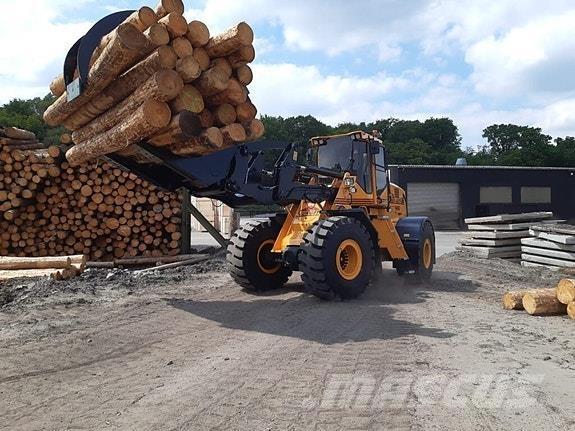 Ljungby  Utovarivači na točkove