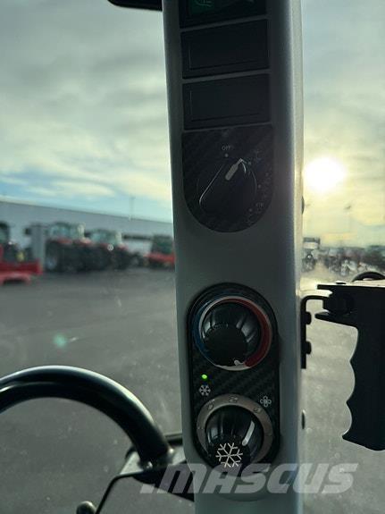 New Holland T4.75 Traktori