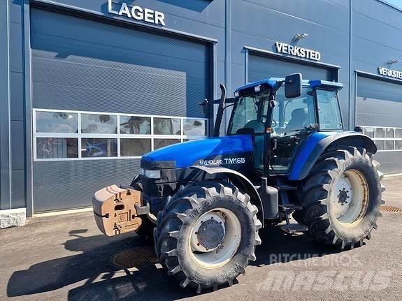 New Holland TM165 Traktori