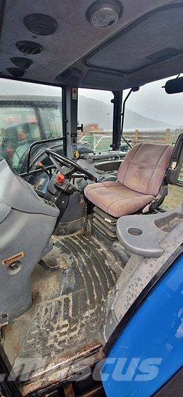 New Holland TS 115 Traktori