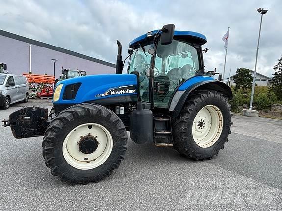New Holland TS135A Traktori
