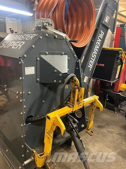  Pilkmaster Super Ostalo