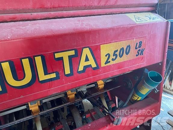 Simulta 2500 LB/SK Rasturači mineralnog đubriva