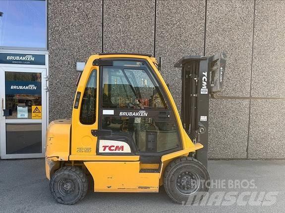 TCM FD25 Dizelski viljuškari