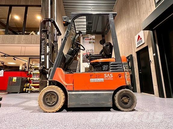 Toyota 7FBMF16 Dizelski viljuškari