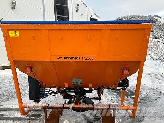  Traxos S15 VEP-490 Posipači soli i peska