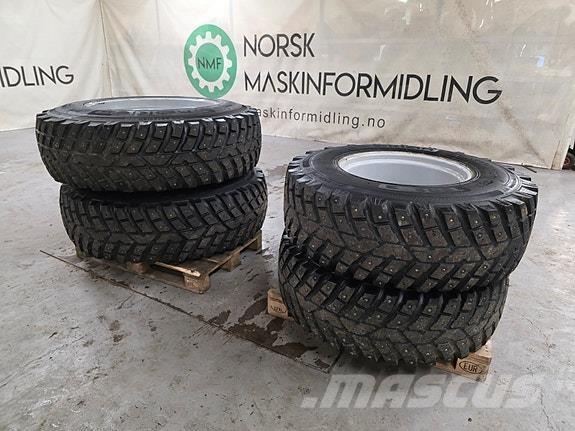  TRI 2 Vinterdekk Traktori