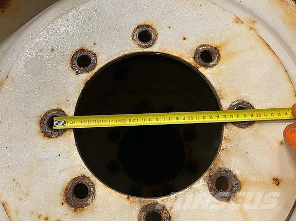  TRI 2 Vinterdekk Traktori