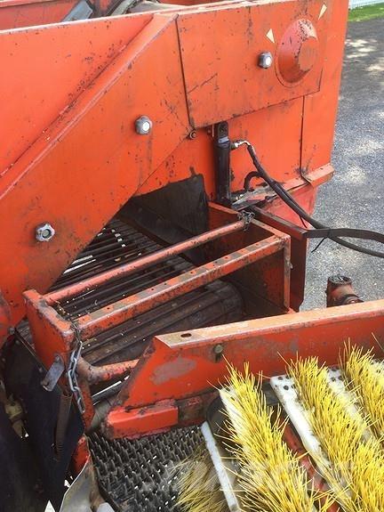Underhaug 2100 Kombajni i kopači za krompir
