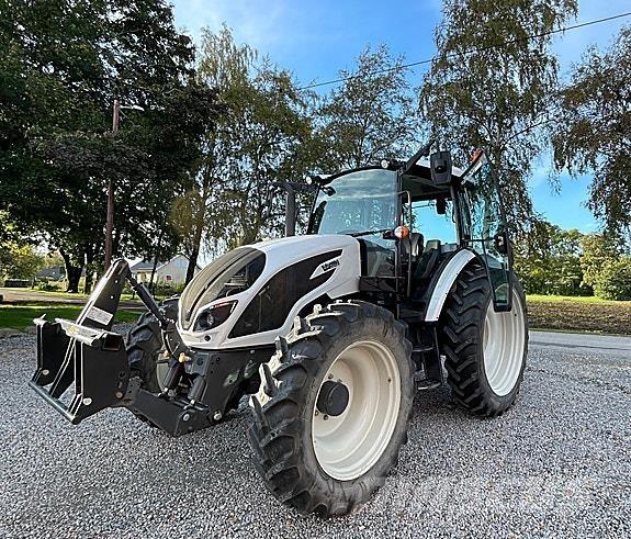 Valtra A114 Traktori