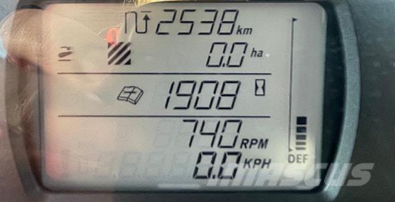 Valtra A114 Traktori