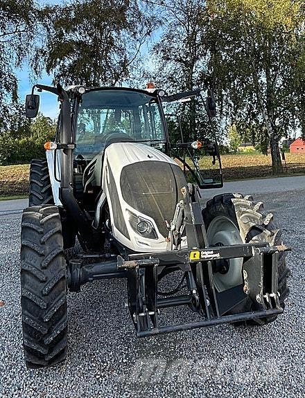 Valtra A114 Traktori
