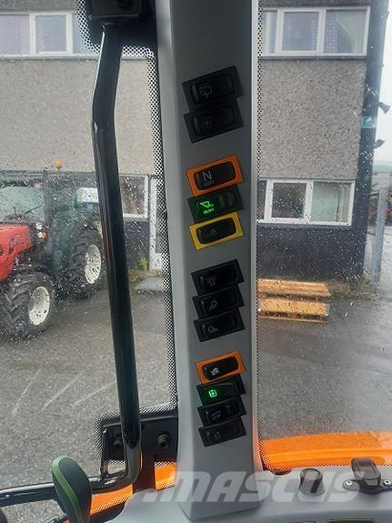 Valtra A114 Traktori