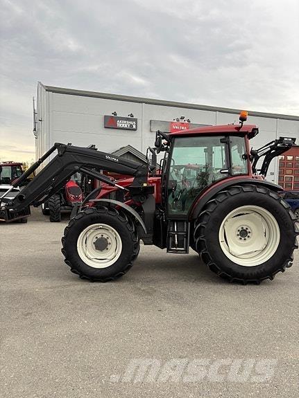 Valtra A134 Traktori