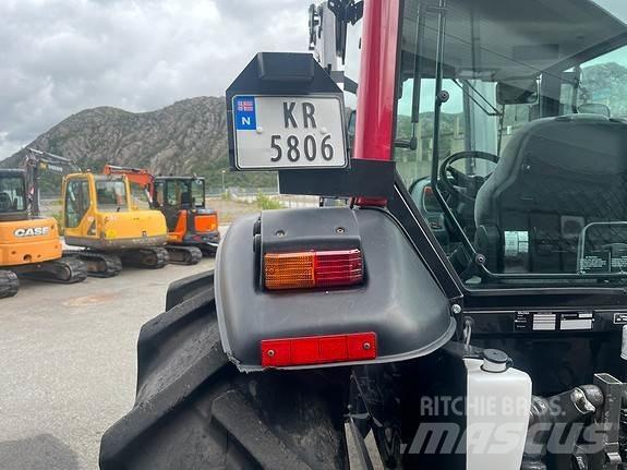Valtra A93 Traktori