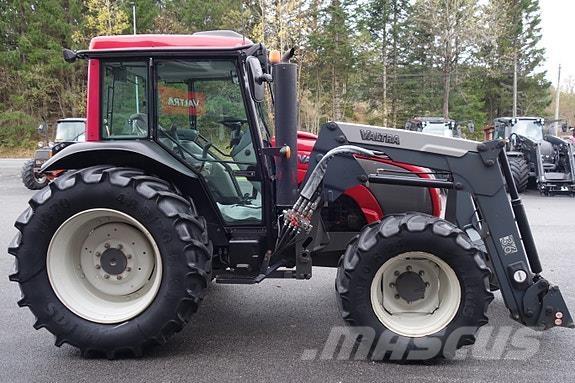 Valtra A93 Traktori
