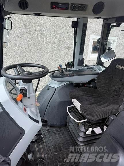 Valtra G 135 A Traktori