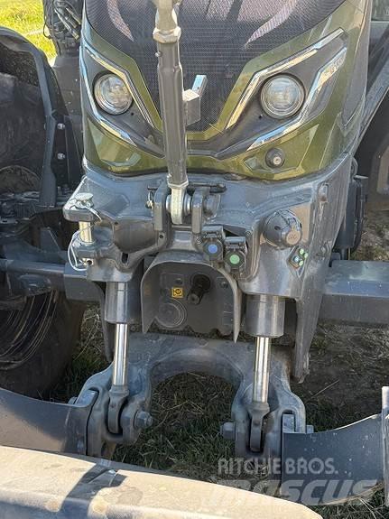 Valtra G 135 V Traktori