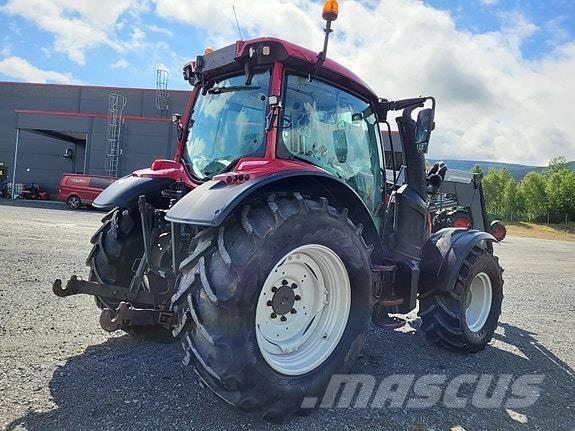 Valtra N 104 H5 Traktori