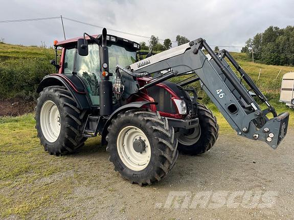 Valtra N113H3 Traktori