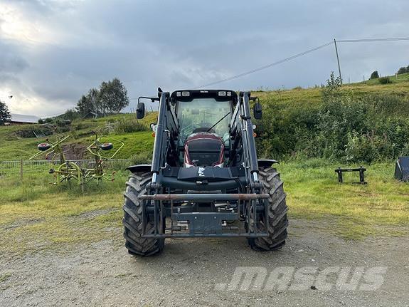 Valtra N113H3 Traktori