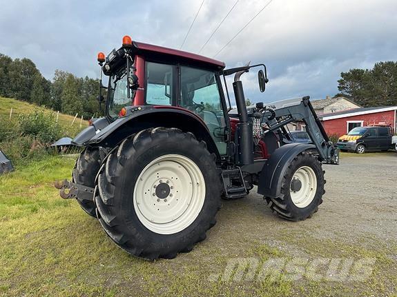 Valtra N113H3 Traktori