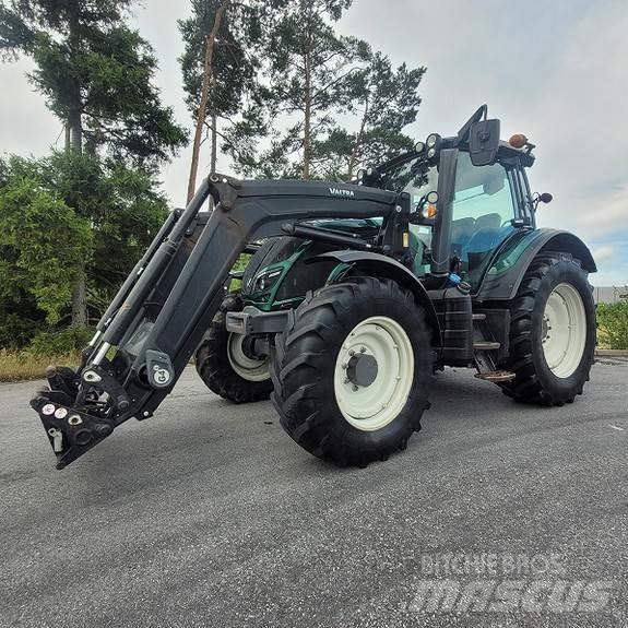 Valtra N114 Traktori