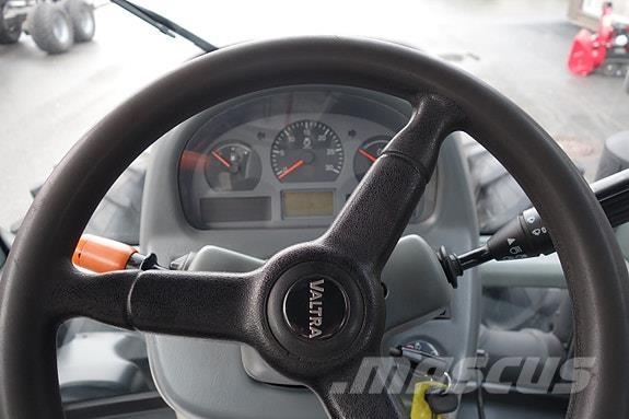 Valtra N123 H5 Traktori