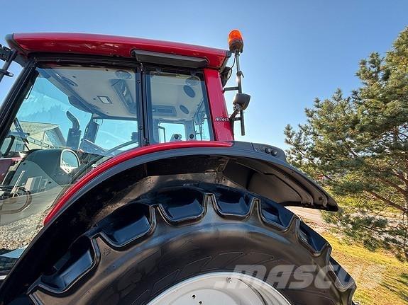 Valtra N123H Traktori