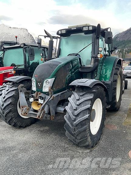 Valtra N163 Traktori