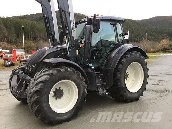 Valtra N174D Traktori